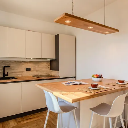 Ribes By Interhome * Bugiallo