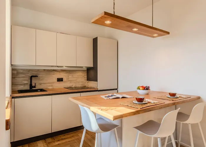 Ribes By Interhome * Bugiallo